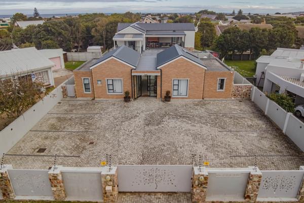 8 Bedroom House