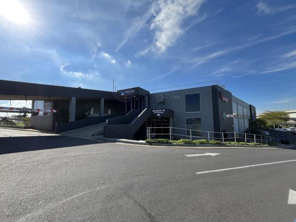 3 000 m² Commercial space