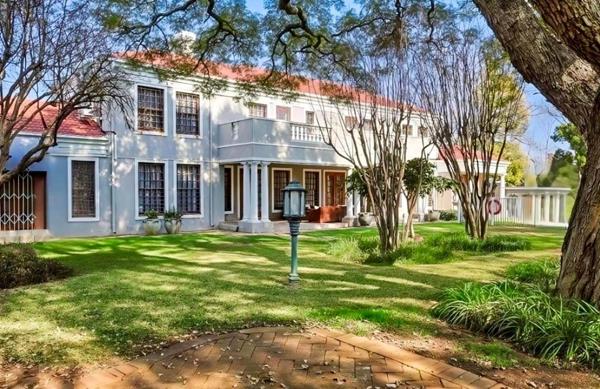 7 Bedroom House