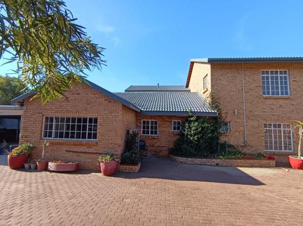 8 Bedroom House