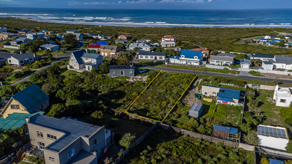 972 m² Land