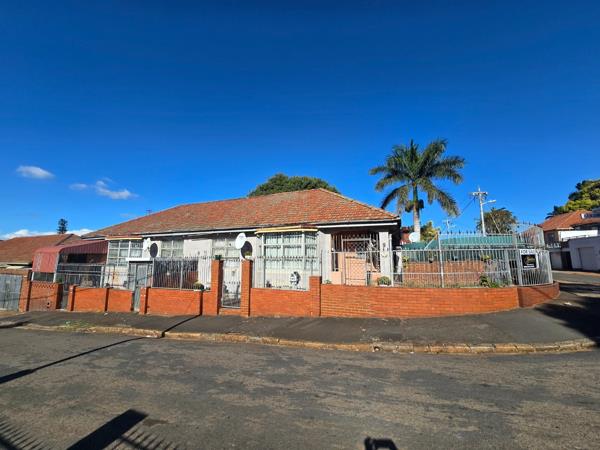 10 Bedroom House