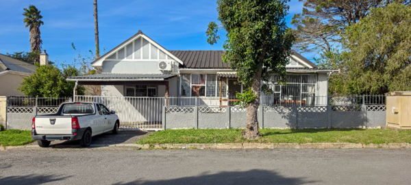 5 Bedroom House