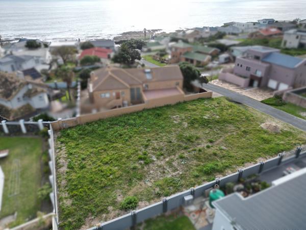 805 m² Land