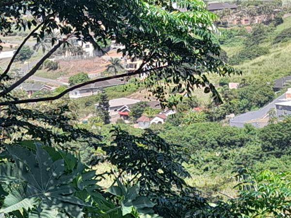 1 073 m² Land