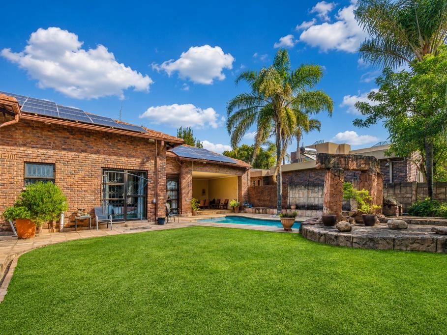 5 Bedroom House