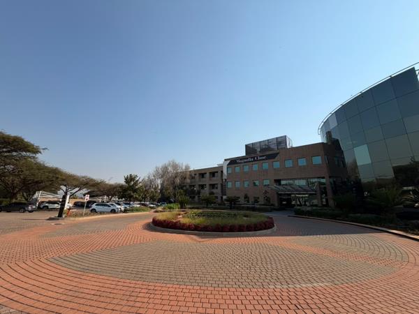 877 m² Commercial space