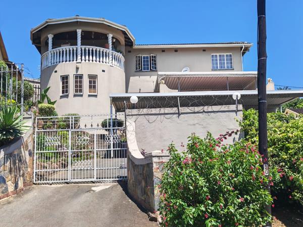 6 Bedroom House