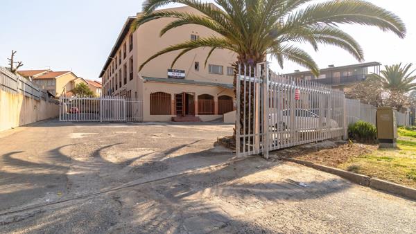 2 205 m² Commercial space