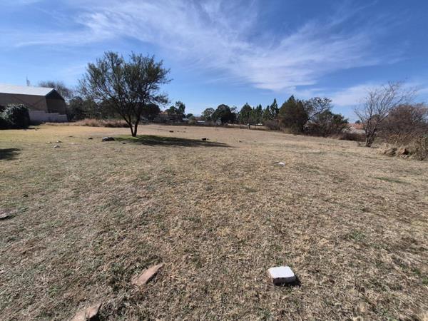 2 518 m² Land