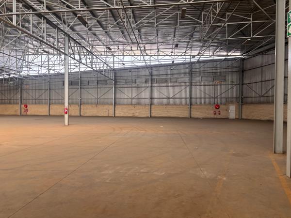 3 302 m² Industrial space