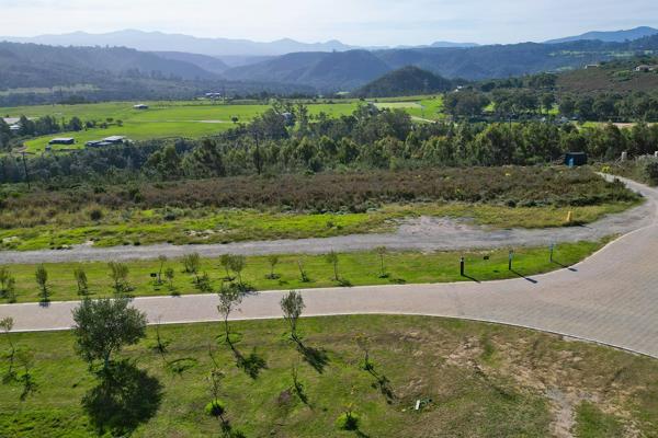 1 713 m² Land
