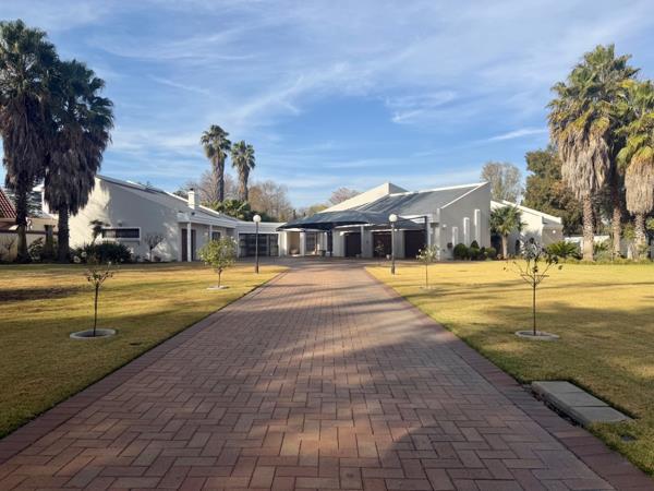 6 Bedroom House