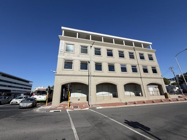 472 m² Commercial space
