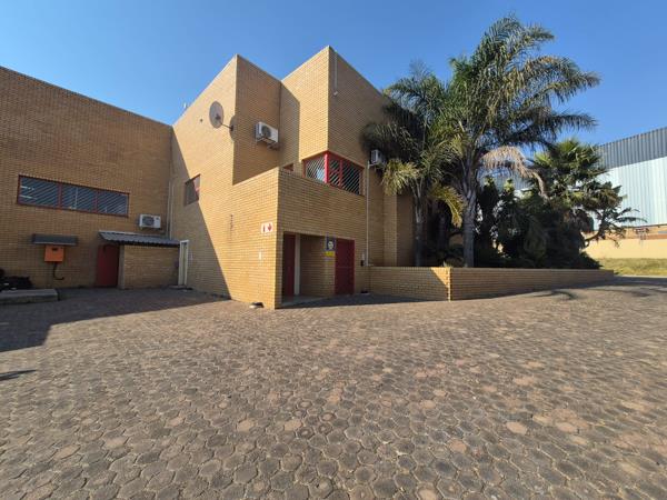 3 300 m² Industrial space