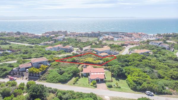 905 m² Land