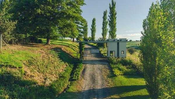 4 028 m² Land