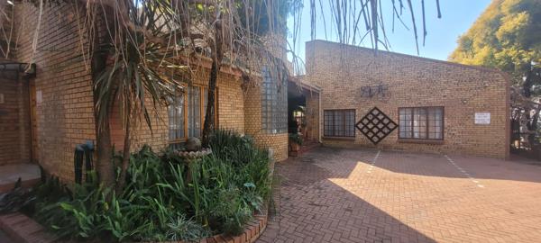 10 Bedroom House