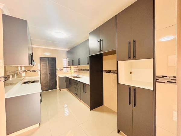 6 Bedroom House