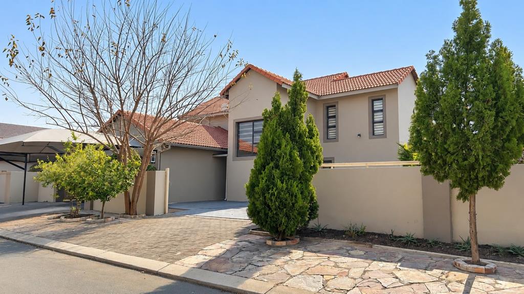 5 Bedroom House
