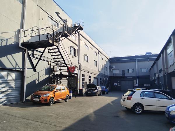 808 m² Commercial space