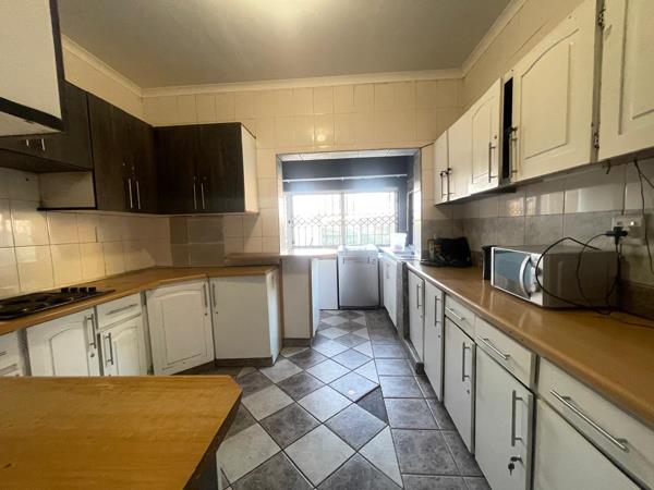 8 Bedroom House