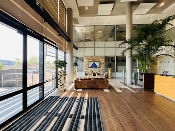 1 600 m² Commercial space
