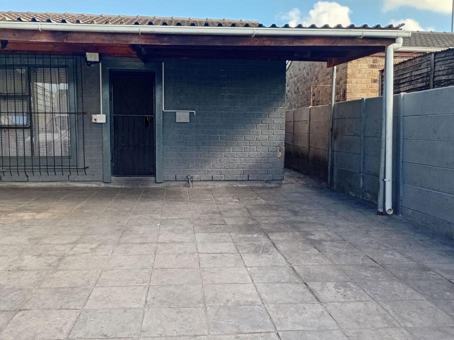 2 Bedroom House