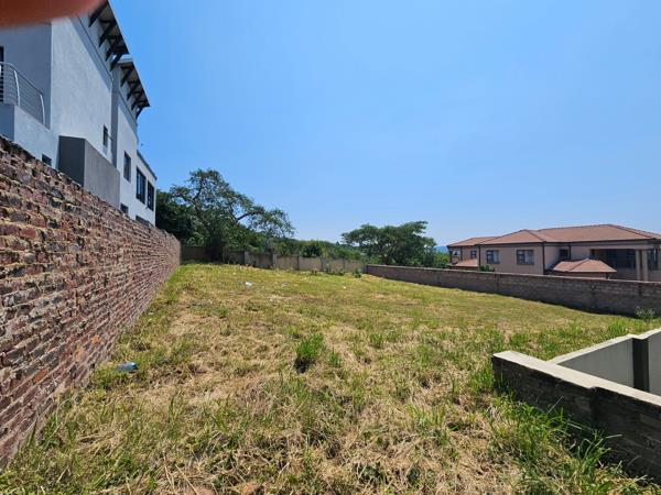 911 m² Land