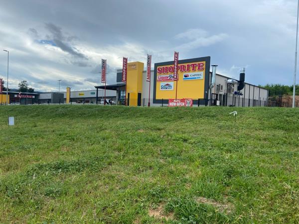 350 m² Land