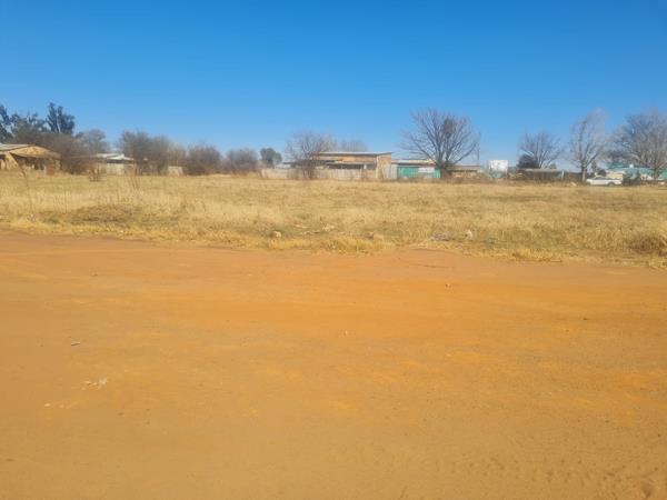 3 889 m² Land