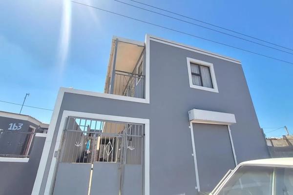 6 Bedroom House