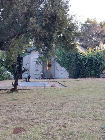 9.6 ha Smallholding