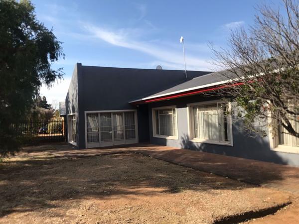 9 Bedroom House