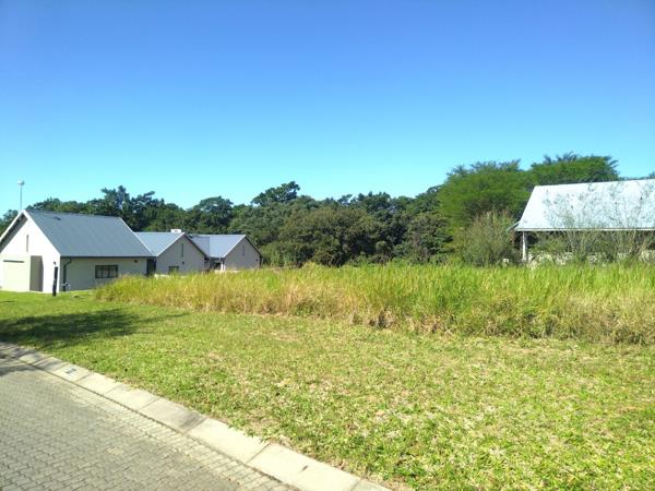 1 045 m² Land