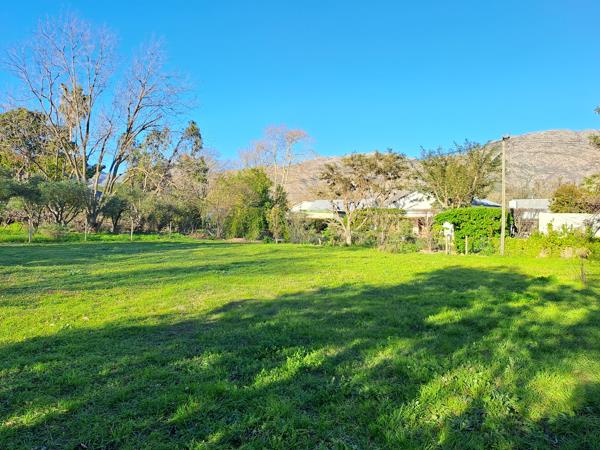 953 m² Land
