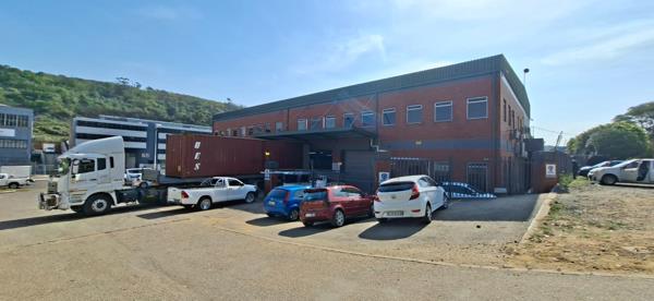 1 083 m² Industrial space
