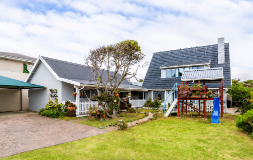 5 Bedroom House