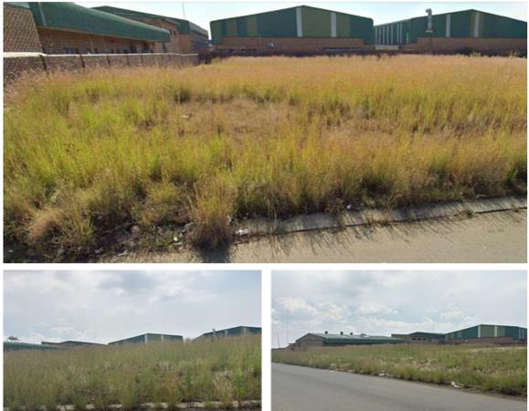 1 500 m² Land
