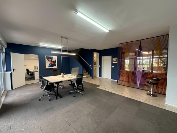 140 m² Commercial space