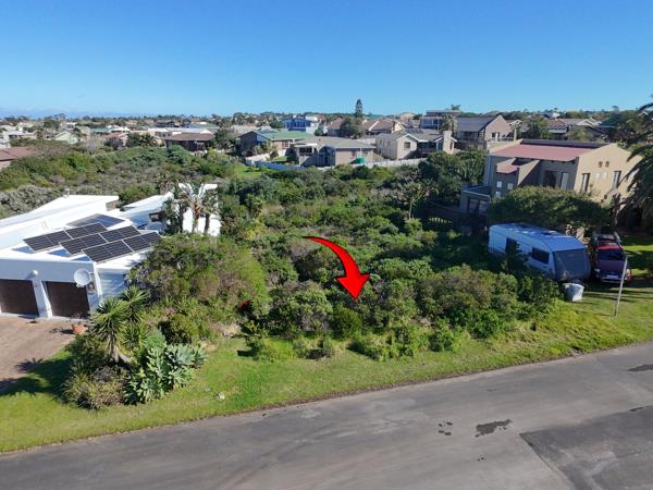 700 m² Land