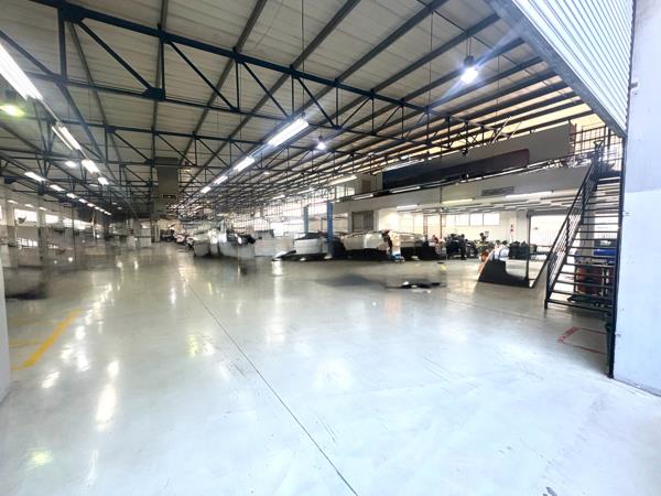 6 000 m² Commercial space