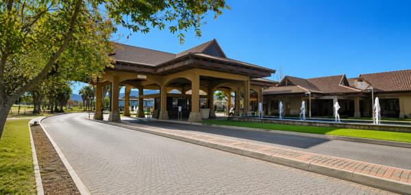 770 m² Land