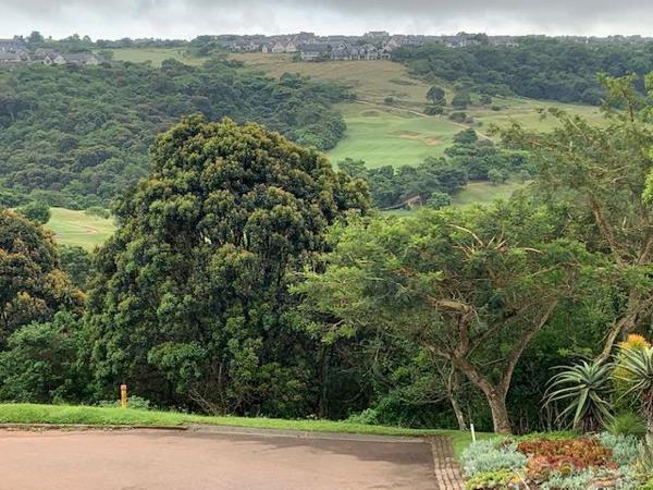 1 400 m² Land