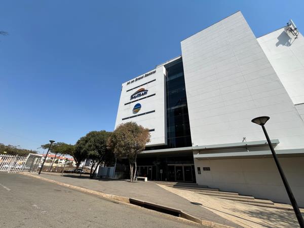7 450 m² Retail Space