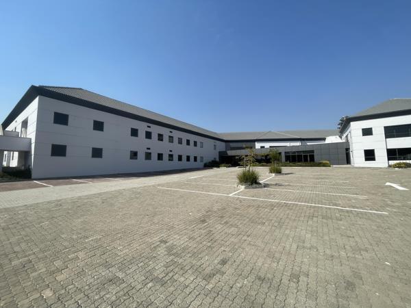 1 767 m² Retail Space