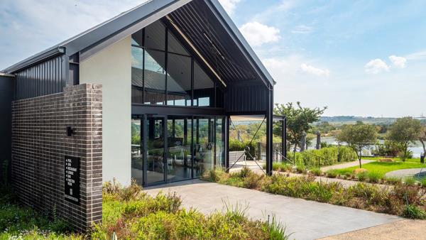 706 m² Land