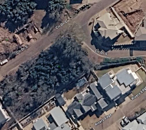 972 m² Land