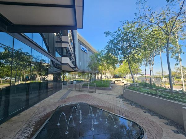 1 526 m² Office Space
