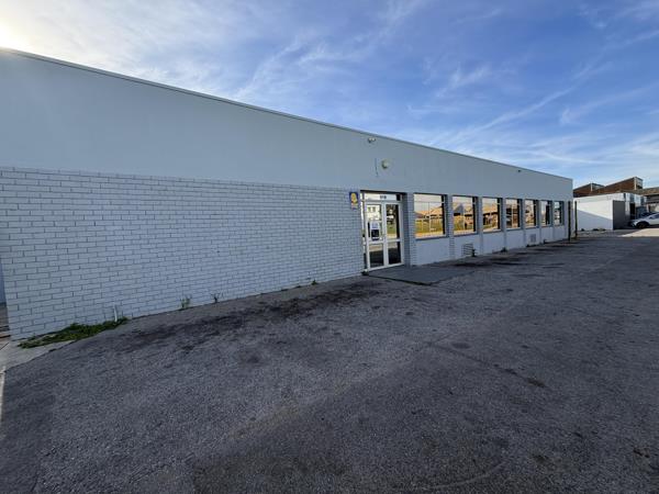 1 390 m² Industrial space